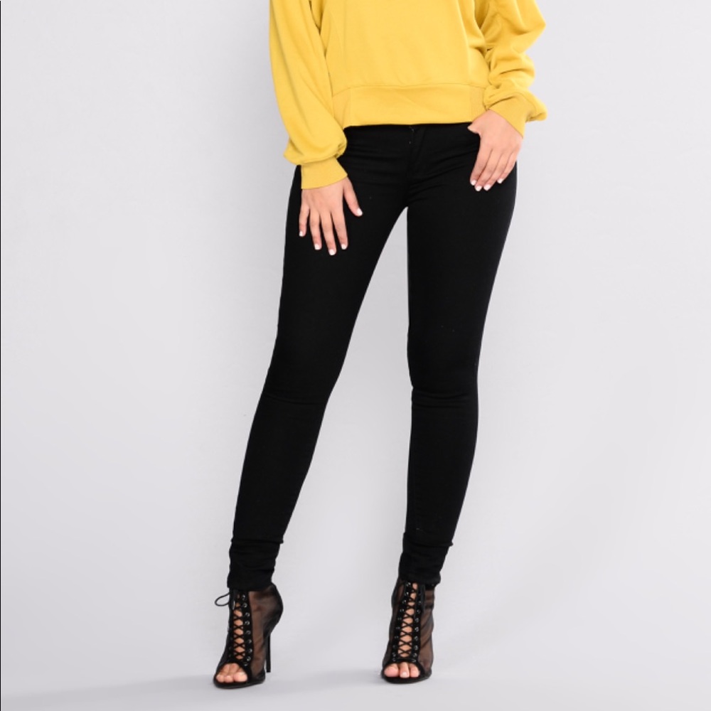 *NEW* Fashion Nova “Hrtbreak Horizon” Skinny Jeans